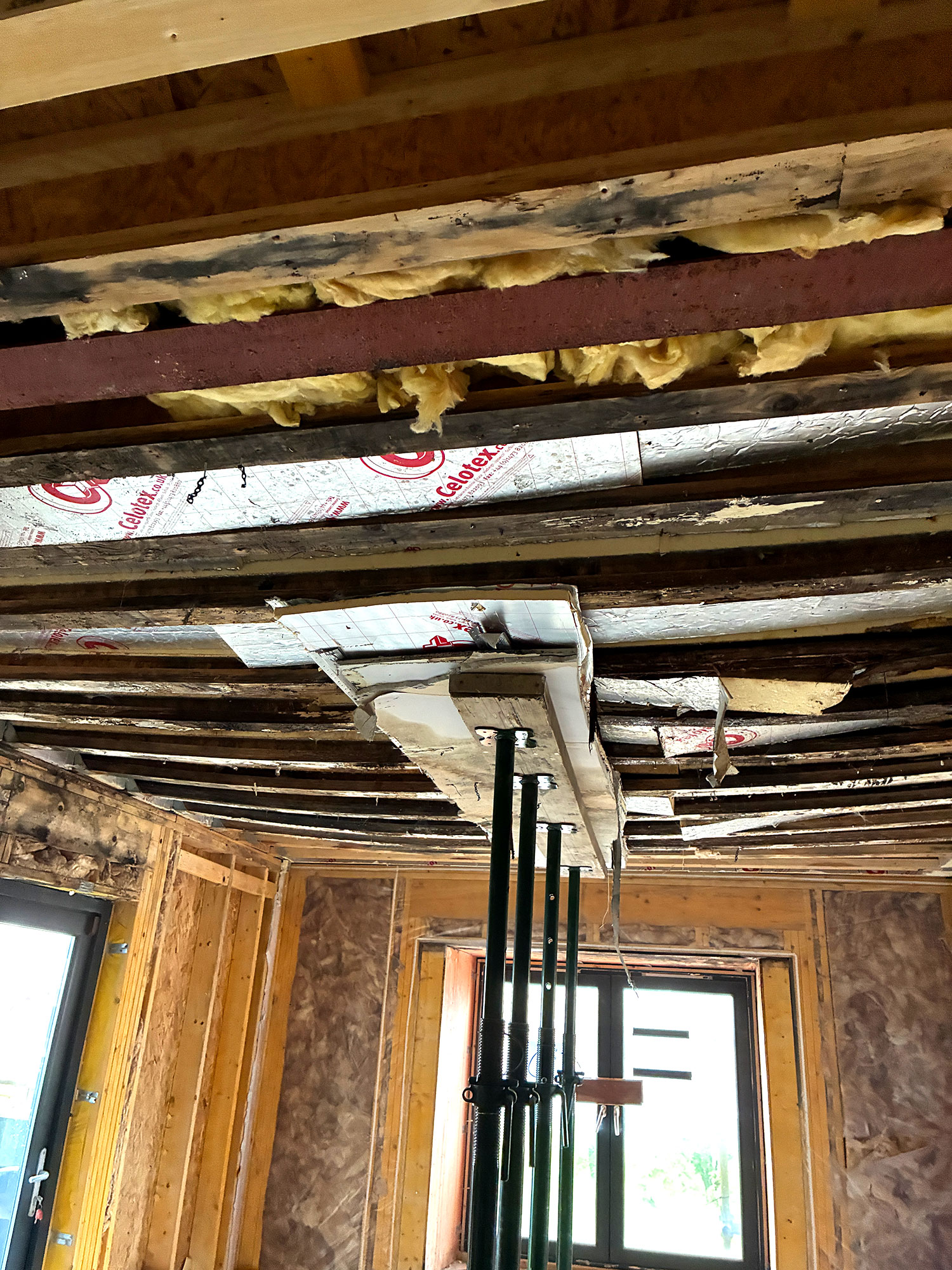 Temporary propping of failed floor joists